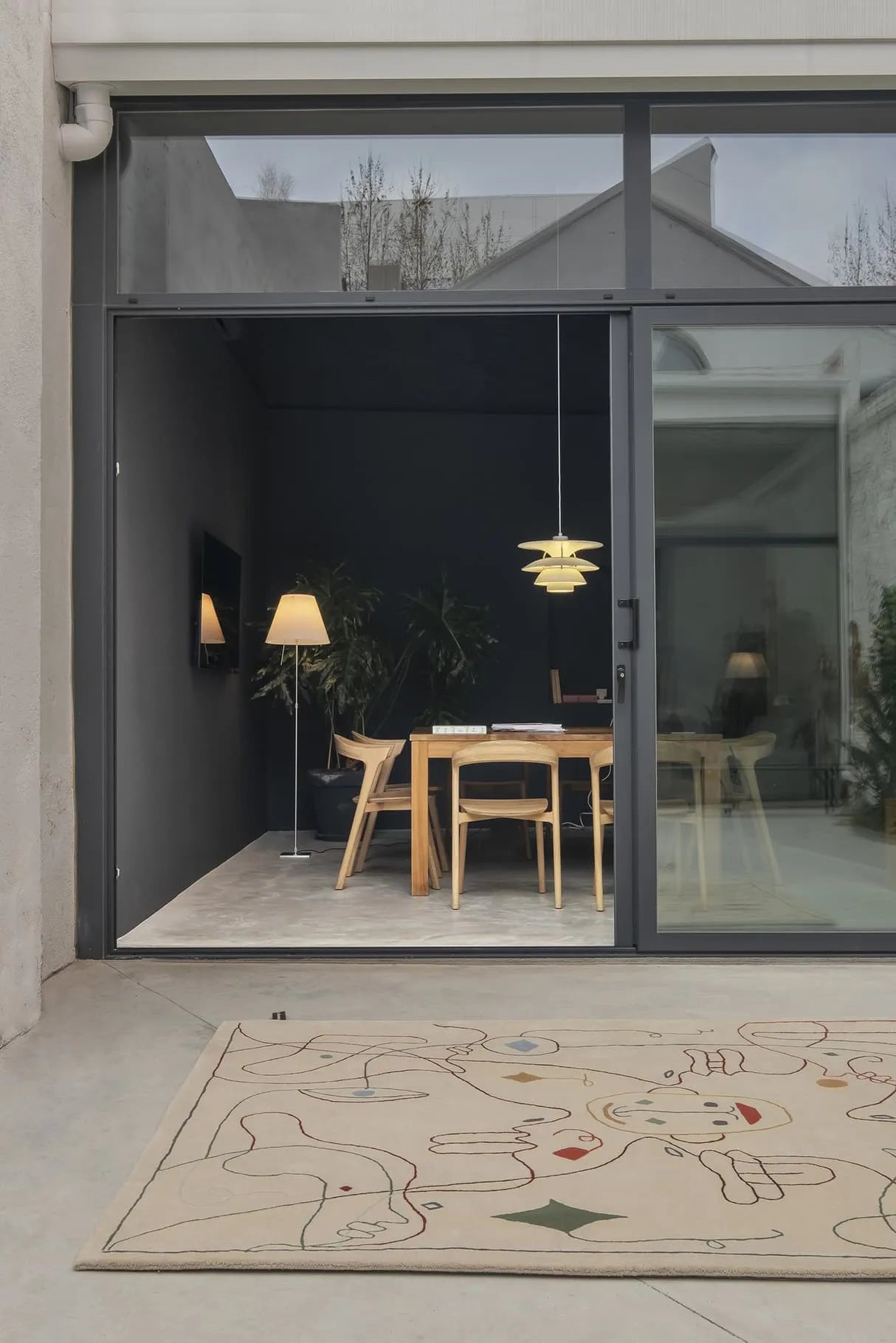 SILHOUETTE OUTDOOR