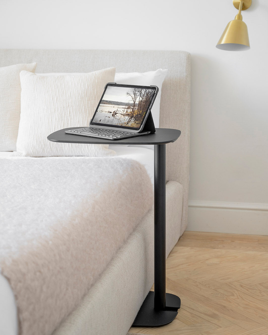 MESETA SIDE TABLE